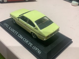 Coche Opel Kadett 1204 Coupe 1976 1/43