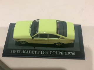 Coche Opel Kadett 1204 Coupe 1976 1/43