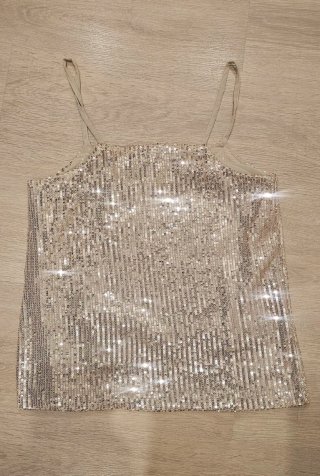 Top lentejuelas dorado. Talla S. Sin estrenar