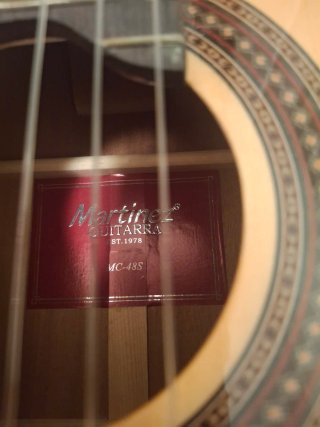 Guitarra Clásica Martínez MC48S con funda