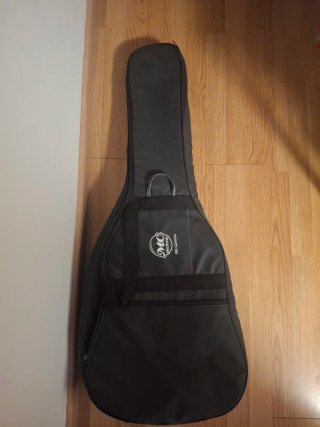Guitarra Clásica Martínez MC48S con funda