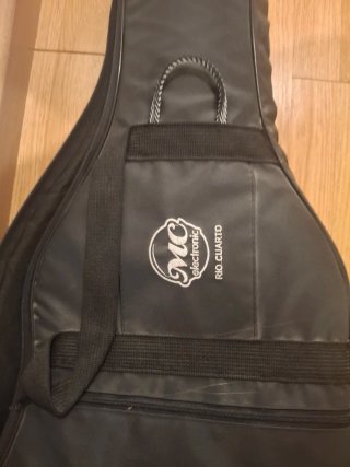 Guitarra Clásica Martínez MC48S con funda