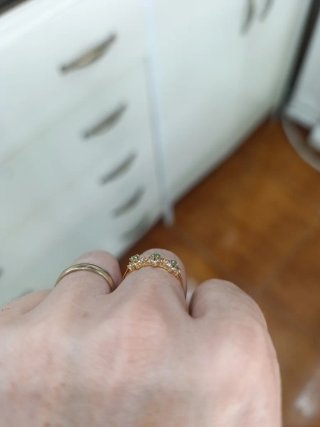 Anillo oro 18k con esmeraldas y circonitas