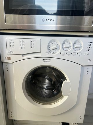 Lavadora y secadoraintegrable Hotpoint Ariston 7kg