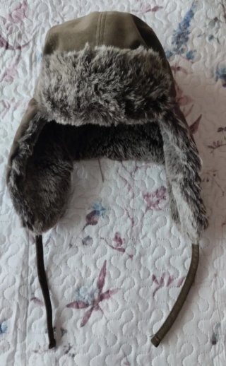 Gorro de invierno con orejeras