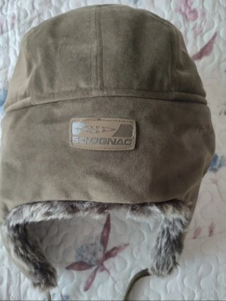 Gorro de invierno con orejeras