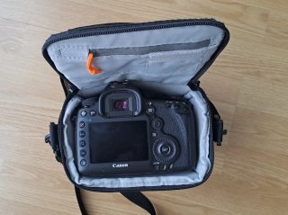 Bolsa Lowepro Adventura SH 140 II