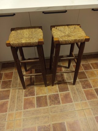 Taburetes de madera