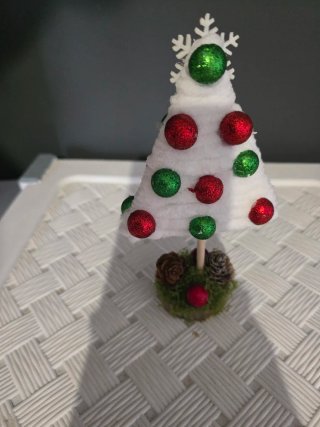 Decorazione natalizia, albero di Natale decorato