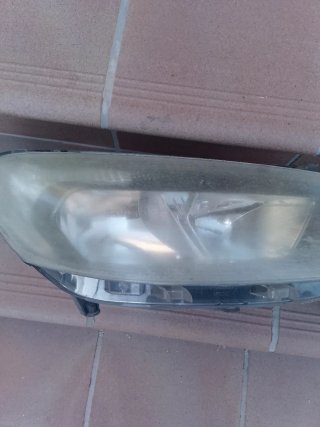 Faros Ford Tourneo Courier 2015