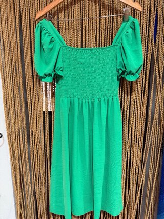 Vestido verde verano manga abullonada