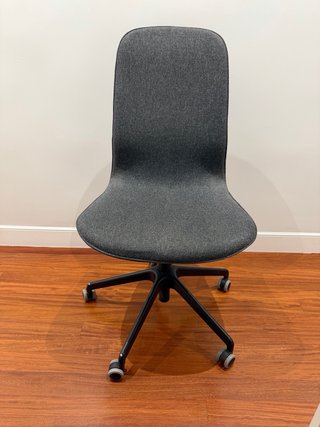Silla giratoria oficina IKEA Långfjäll con ruedas