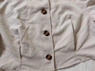 Blusa beige manga abullonada