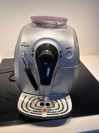 Cafetera Philips Saeco Xsmall