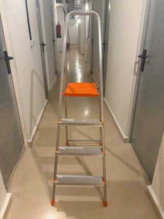 Escalera Aluminio Plegable 3 Peldaños 2,peldaños 4