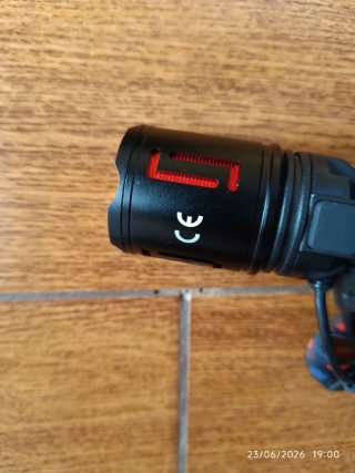 Linterna frontal LED