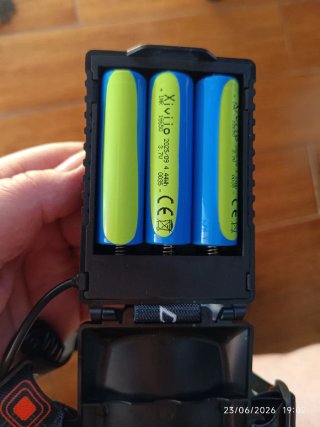 Linterna frontal LED