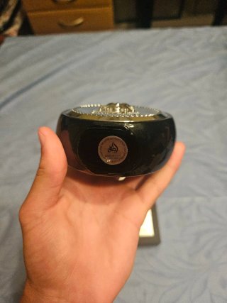 Perfume de Lujo Dorado y Negro