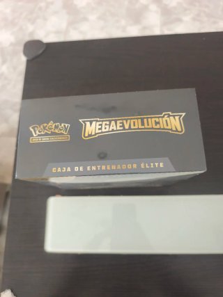 Caja Entrenador Élite Megaevolución Gardevoir