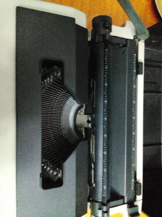 Máquina de escribir Olivetti Lettera 40
