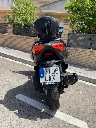 Yamaha XMAX Tech 125 Gris 2022 7000 km
