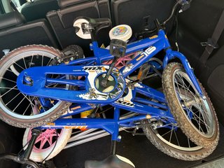 Bicicleta infantil azul 16