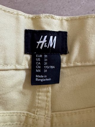 Bermuda H&M Amarilla Talla 40