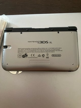 Nintendo 3DS XL Luigi's Mansion 2