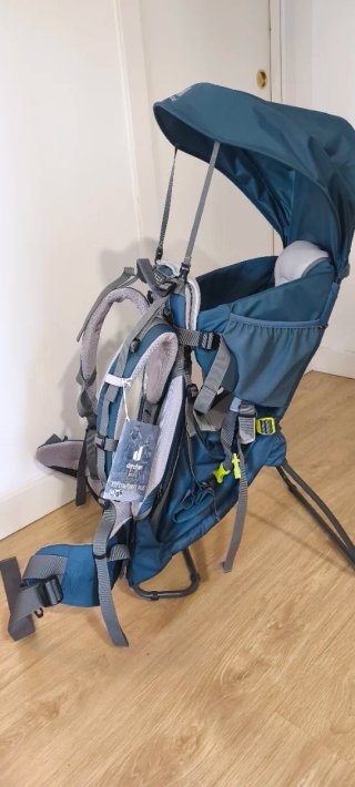 Mochila portabebés Deuter senderismo