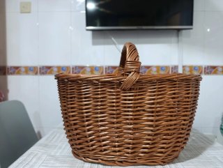 Cesta de mimbre con funda camuflaje Kalibro