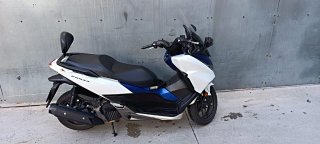 Moto Honda Forza 125