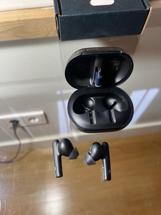 Poly Voyager Free 60+ UC Bluetooth. A estrenar