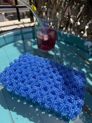 Bolso de mano de abalorios azul