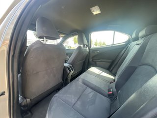 Lexus UX 2.0 250h Business Navigation