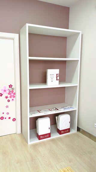 Mobiliario comercial tienda. Estanterías/mostrador