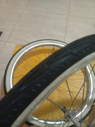 Llantas y cubiertas BH 20