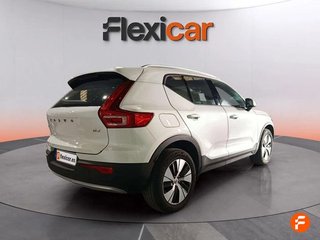 Volvo XC40 2.0 B3 G Plus Dark Auto