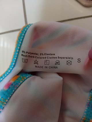 Costume bikini a righe nuovo