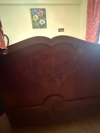 Cama y mesitas madera maciza