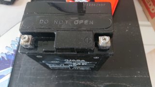 Batería Moto Yuasa YTX7L-BS nueva a	 50% dto