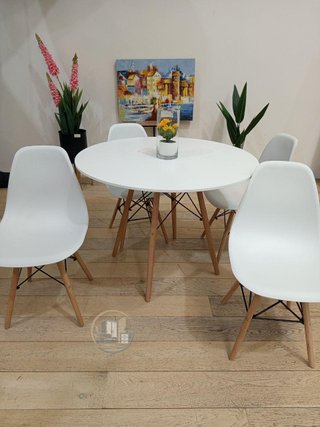 Mesa Redonda  + 4 Sillas Noruega