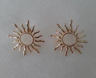 Pendientes dorados de sol