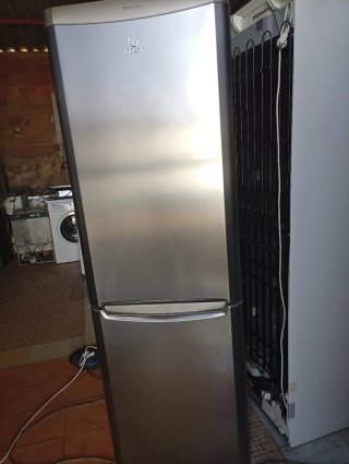 Nevera Indesit Total No Frost