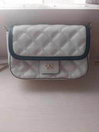Bolso niña. Color crema