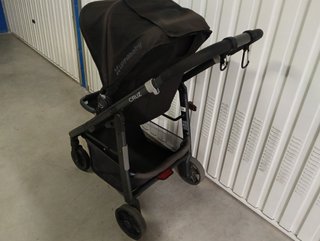 Cochecito Uppababy Cruz con capazo, silla y BeSafe