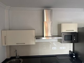 Cocina completa con electrodomésticos