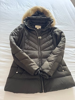 Abrigo Michael Kors verde militar Talla XXS
