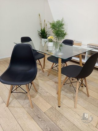 Mesa Cristal Templado + 4 sillas