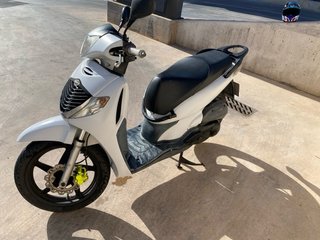 Honda SH 125i Scooter Blanca