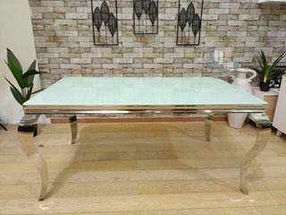 MESA DE COMEDOR - NUEVA